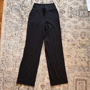 Lululemon groove high-rise wide leg pant